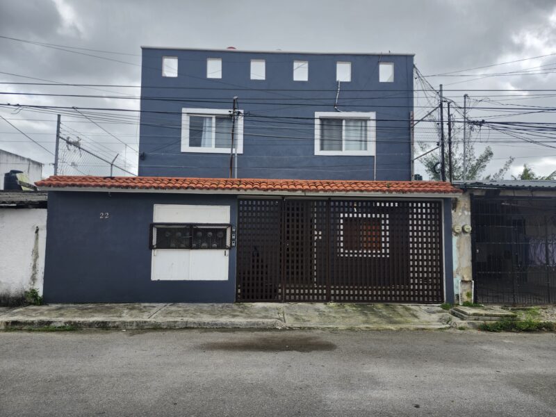 Casa Comercial en SMZA 96/ Lista para Operar