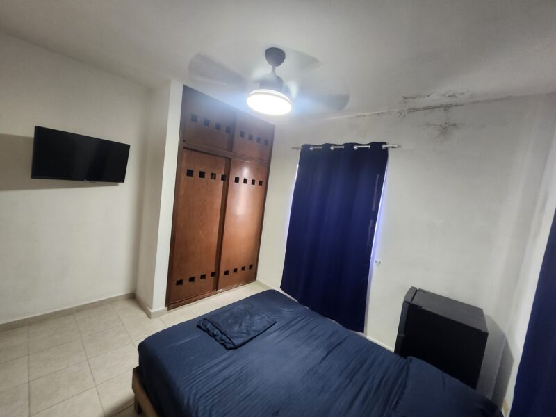 Casa Comercial en SMZA 96/ Lista para Operar