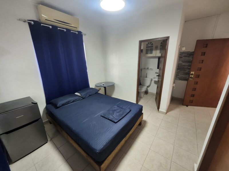 Casa Comercial en SMZA 96/ Lista para Operar