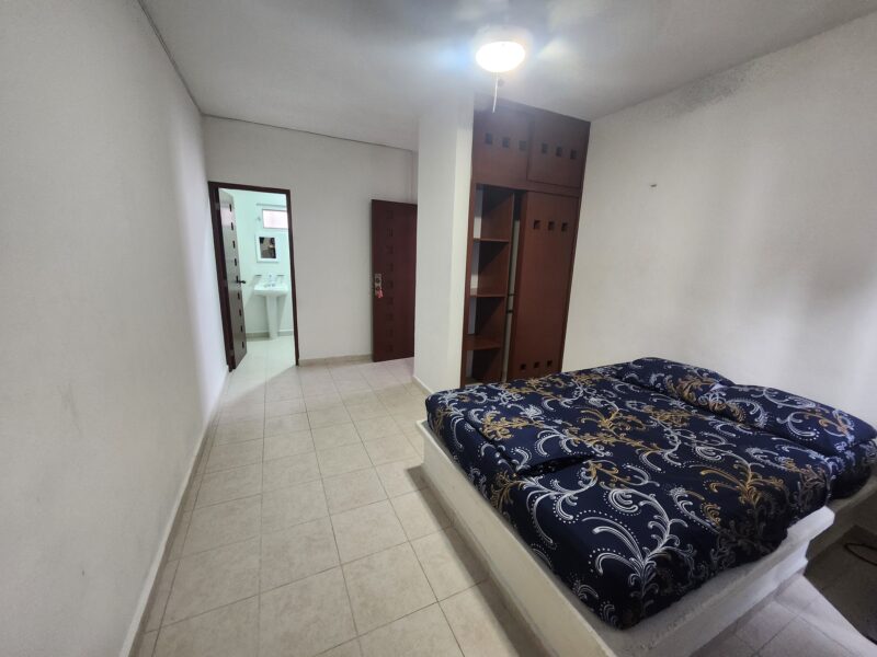 Casa Comercial en SMZA 96/ Lista para Operar