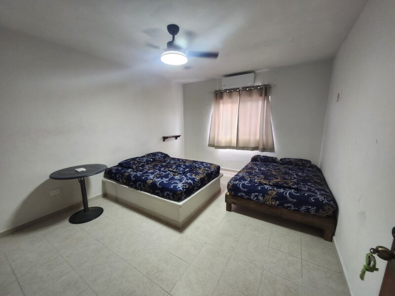 Casa Comercial en SMZA 96/ Lista para Operar