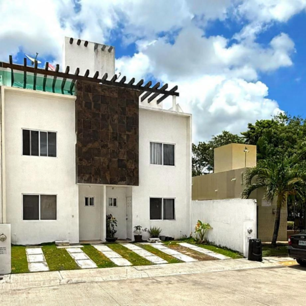 ¡Oportunidad Estratégica! Remate en Jardines del Sur 1